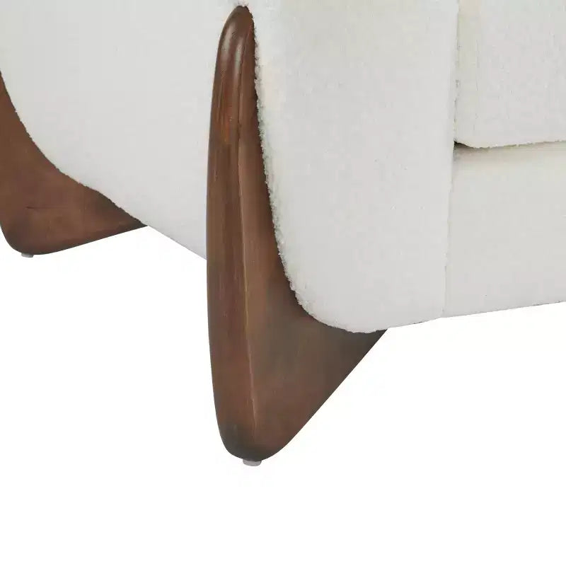 Poltrona Club Rivestita in Bouclé – Beige