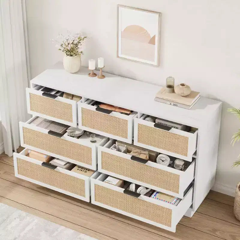 Cassettiera a 7 cassetti con pannelli frontali in rattan, larghezza 140 cm