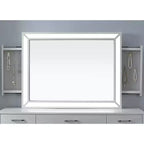 Specchio Rettangolare Contemporaneo con Luce LED e Porta USB – Bianco Luminoso