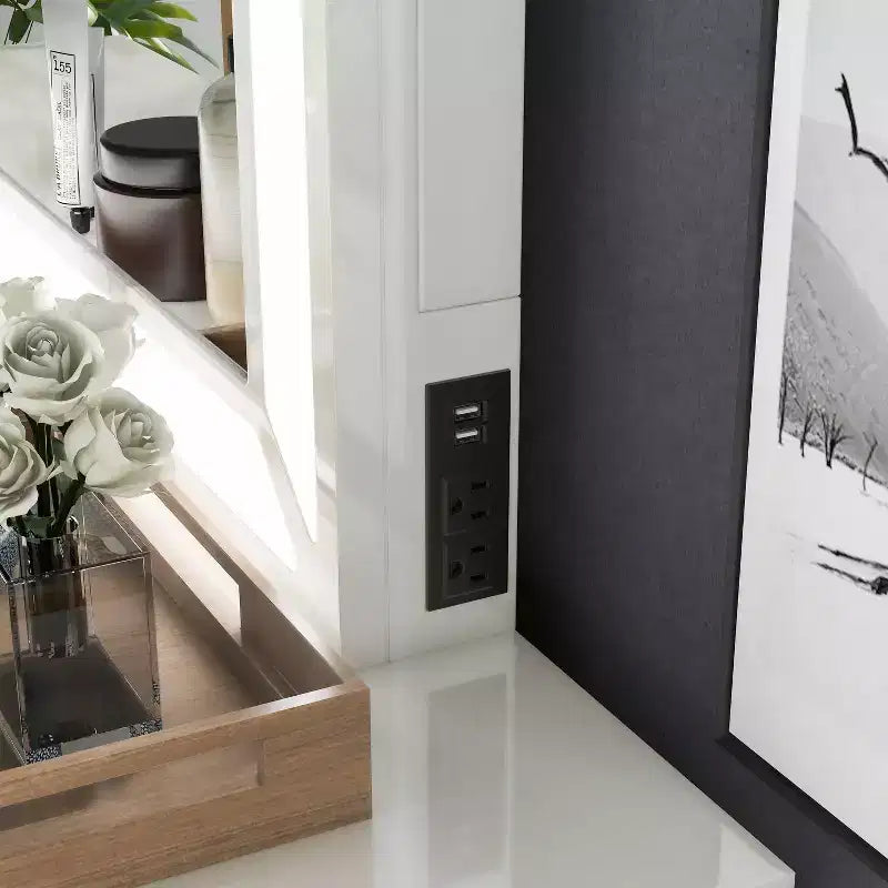 Specchio Rettangolare Contemporaneo con Luce LED e Porta USB – Bianco Luminoso
